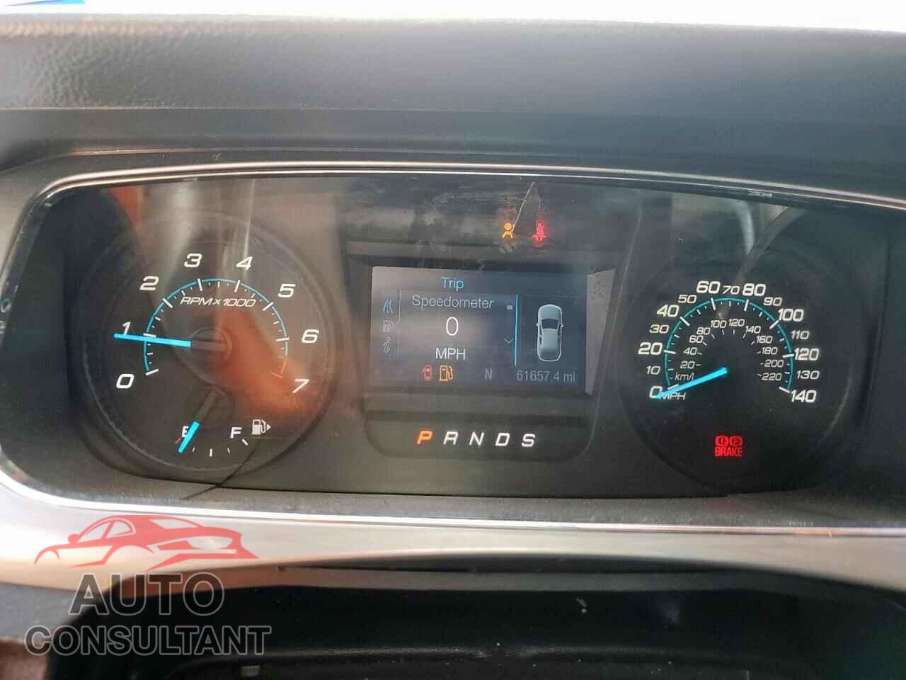 FORD TAURUS 2017 - 1FAHP2E88HG105256