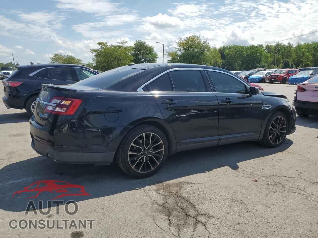FORD TAURUS 2017 - 1FAHP2E82HG132016