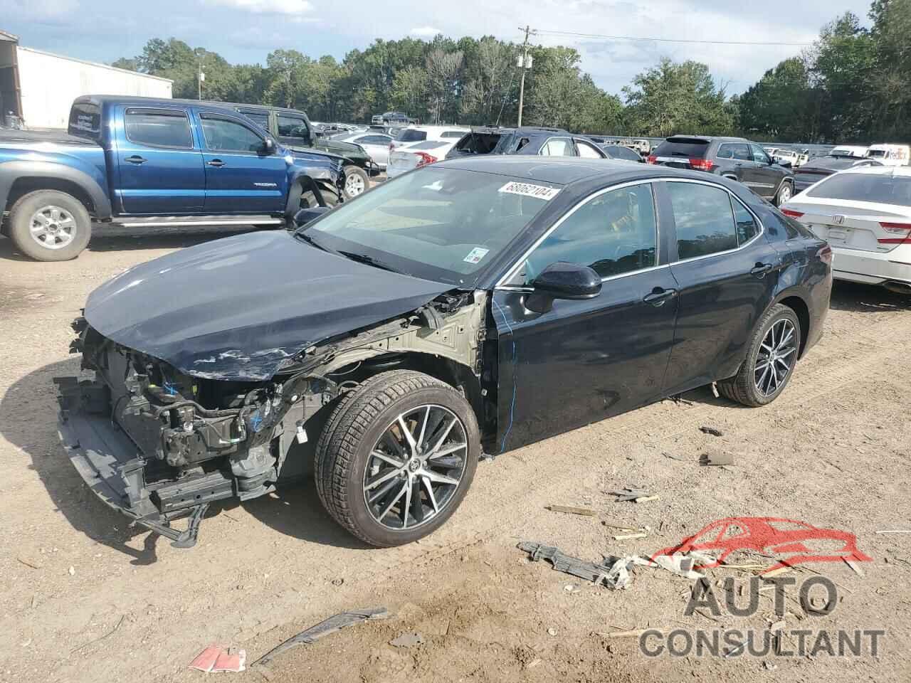 TOYOTA CAMRY 2021 - 4T1G11AK5MU542495