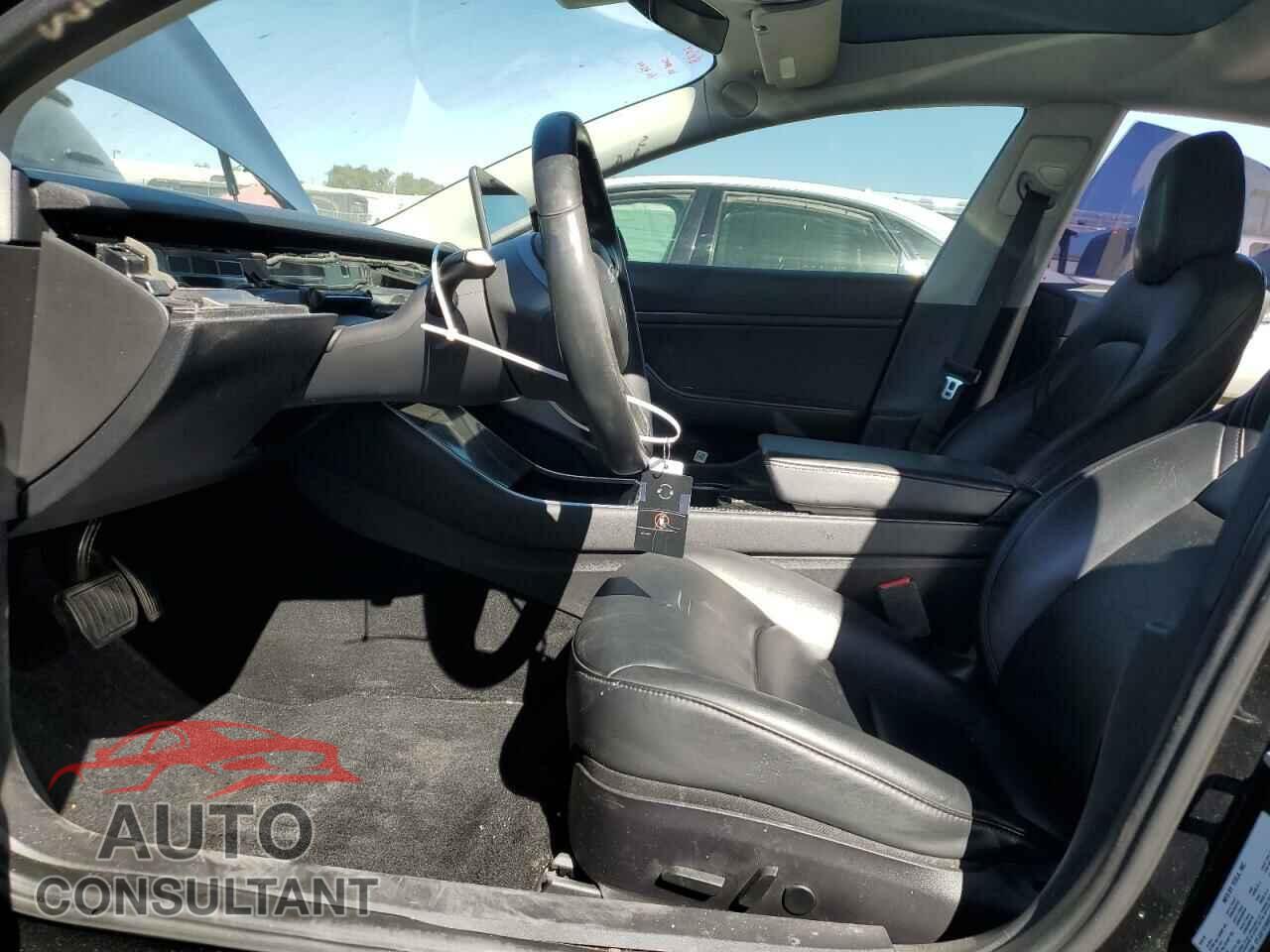 TESLA MODEL 3 2019 - 5YJ3E1EA6KF325178