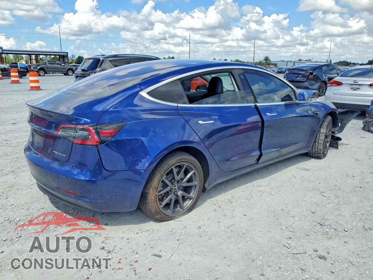 TESLA MODEL 3 2018 - 5YJ3E1EA0JF026106