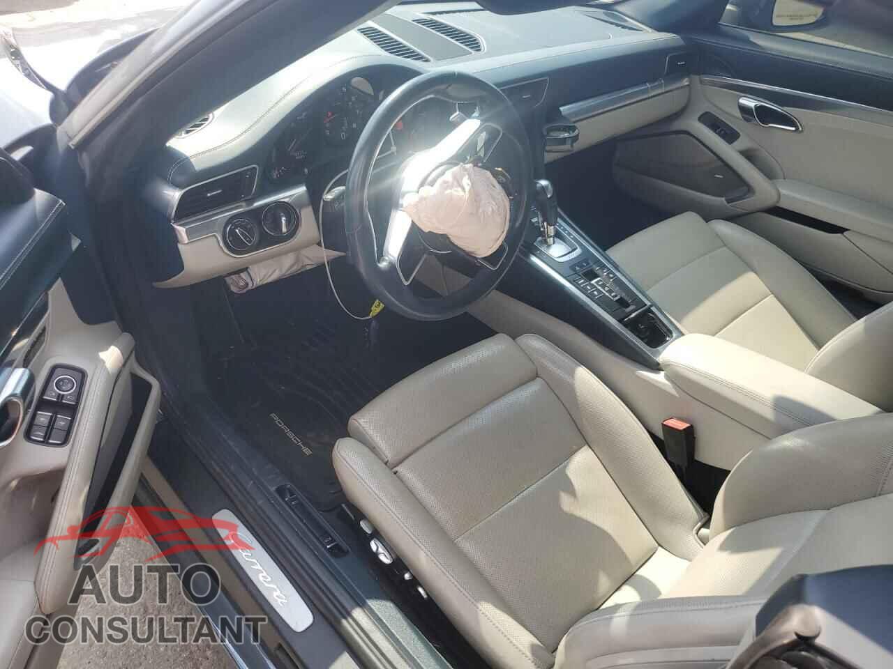 PORSCHE 911 2017 - WP0CA2A97HS142039