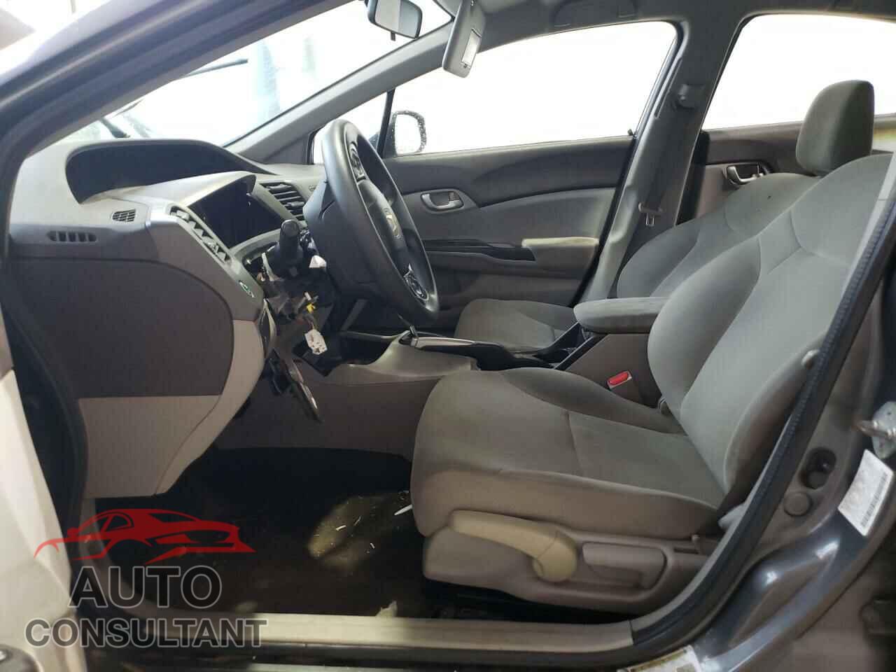 HONDA CIVIC 2012 - 2HGFB2F52CH586401