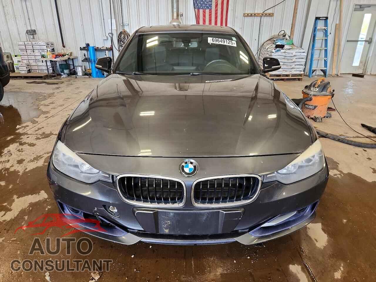 BMW 3 SERIES 2012 - WBA3A5C55CF257328