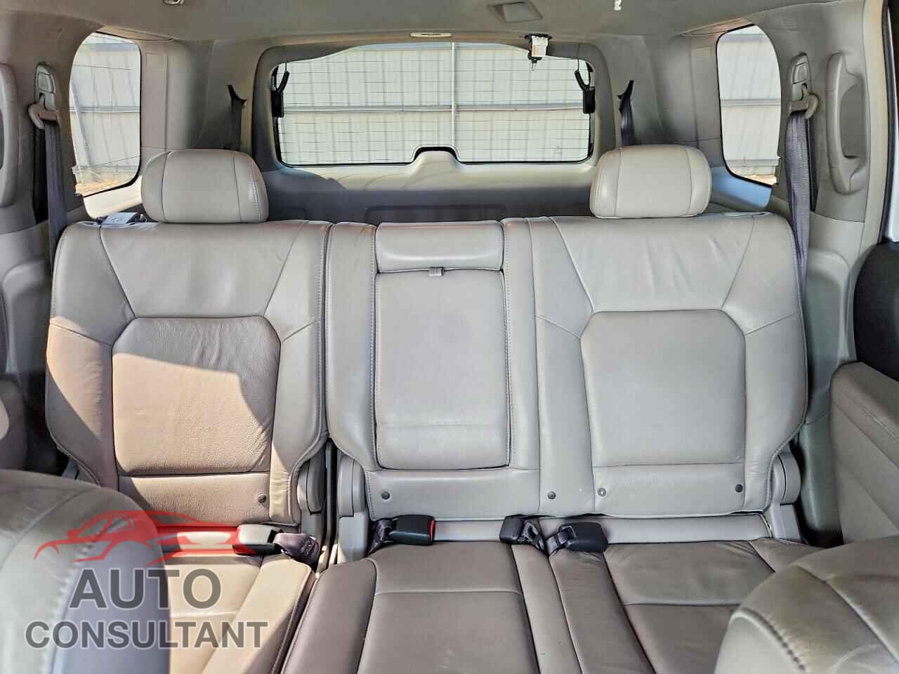 HONDA PILOT 2009 - 5FNYF48589B034114