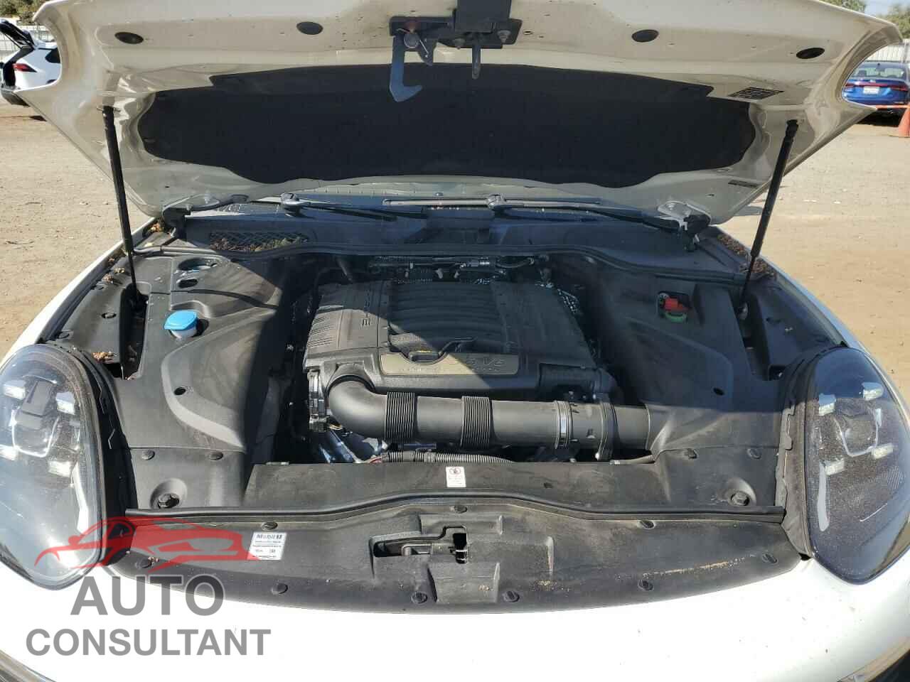 PORSCHE CAYENNE 2017 - WP1AA2A28HKA83950