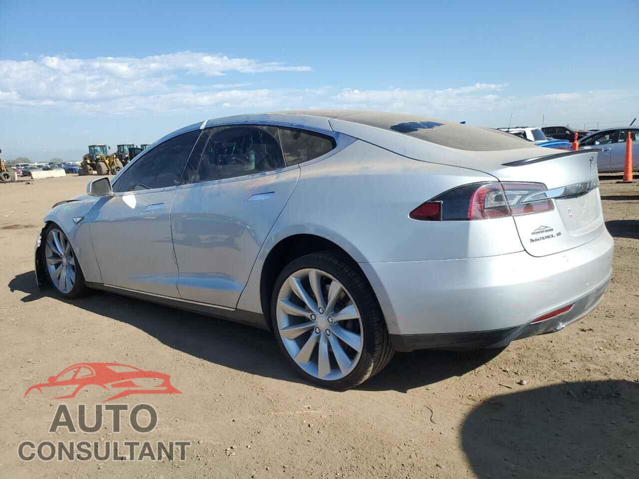 TESLA MODEL S 2013 - 5YJSA1DP6DFP07873
