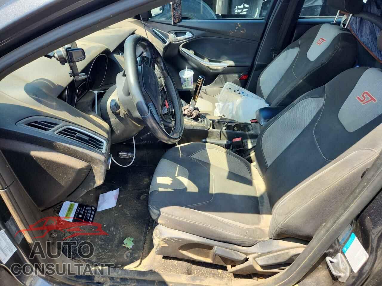 FORD FOCUS 2017 - 1FADP3L99HL202859