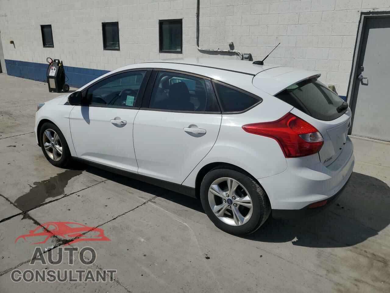 FORD FOCUS 2013 - 1FADP3K24DL319876