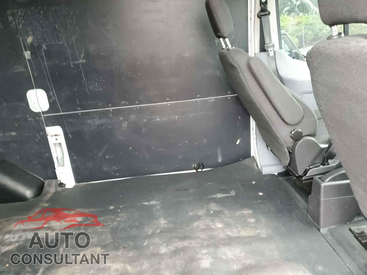 FORD TRANSIT 2015 - 1FTNR1CG2FKB10801