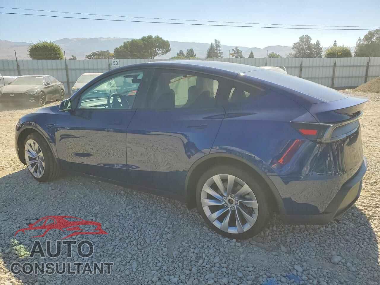 TESLA MODEL Y 2026 - 7SAYGDED2TF460206