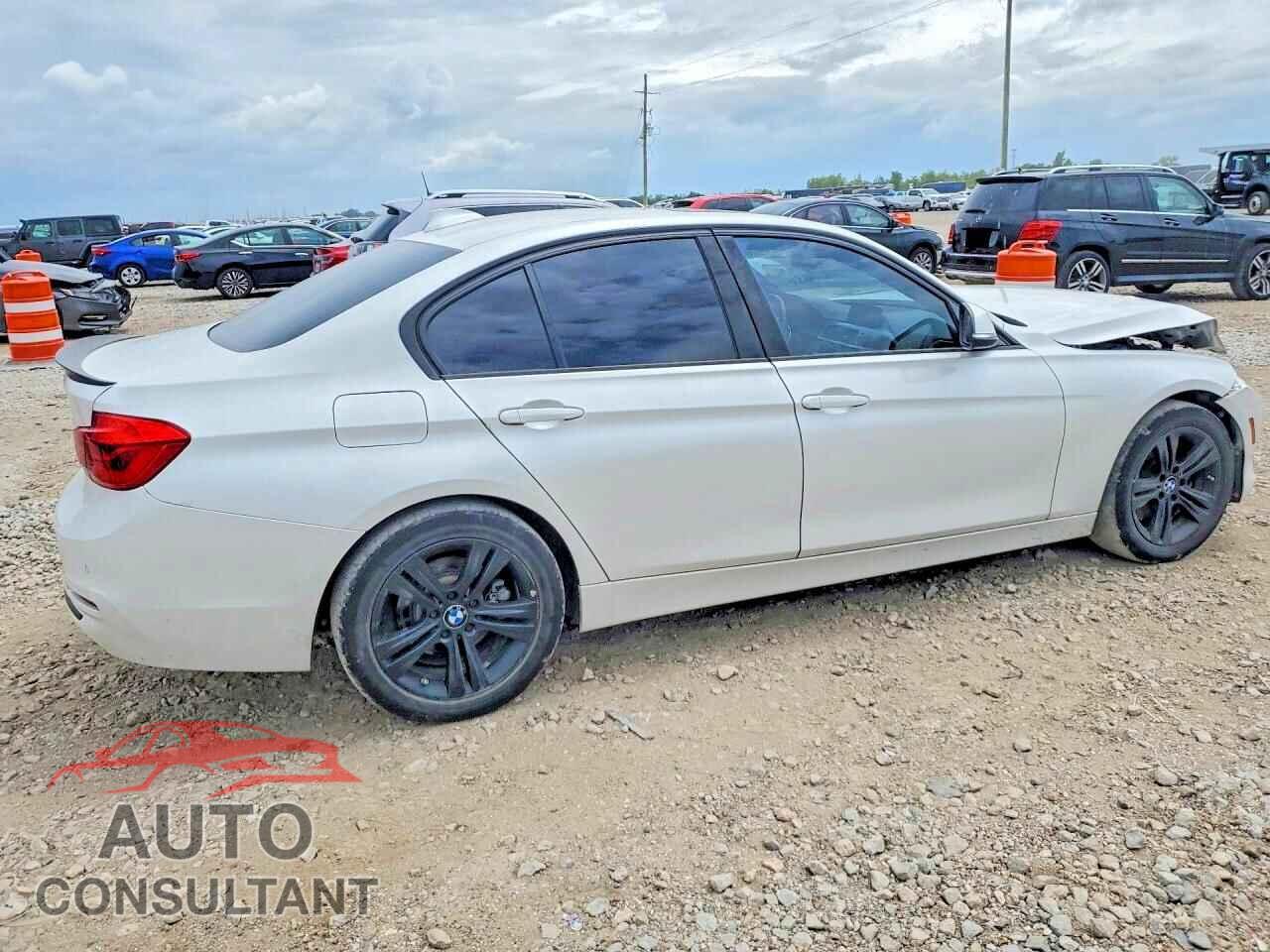 BMW 3 SERIES 2016 - WBA8E9G52GNU28155