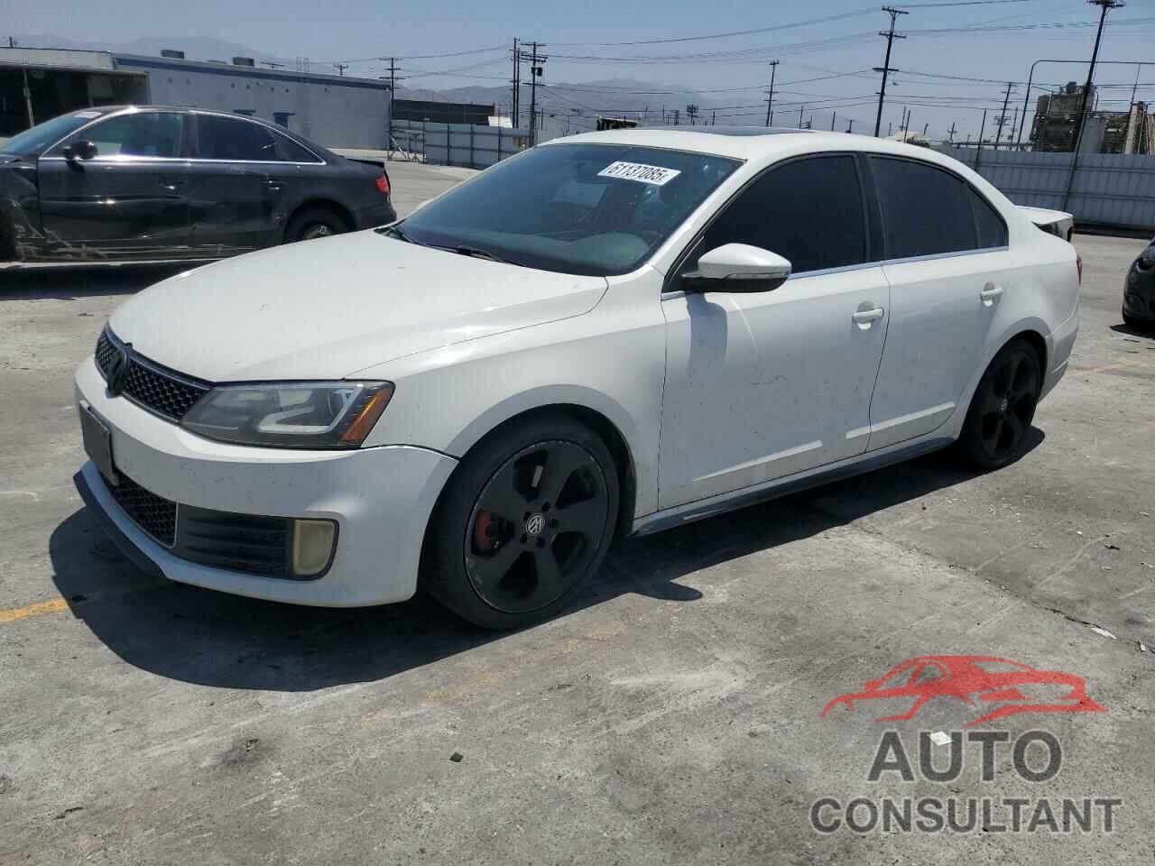 VOLKSWAGEN JETTA 2013 - 3VW4T7AJ4DM288209