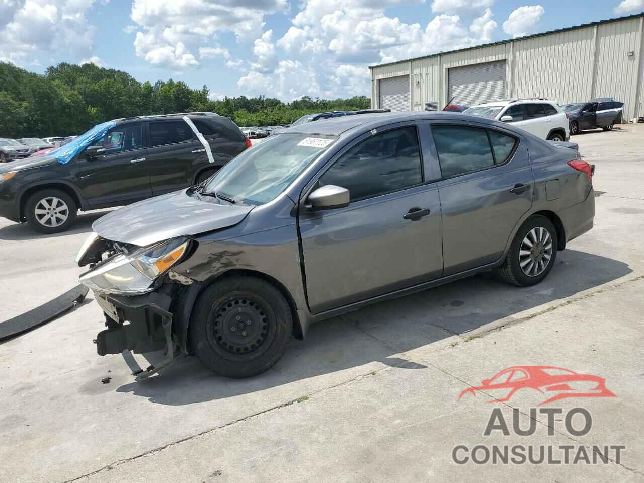 NISSAN VERSA 2018 - 3N1CN7AP2JL814662