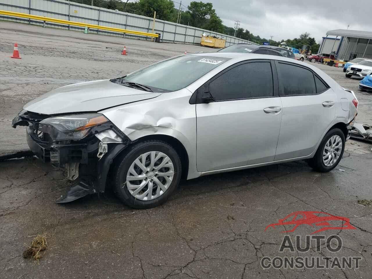 TOYOTA COROLLA 2018 - 5YFBURHE5JP825511