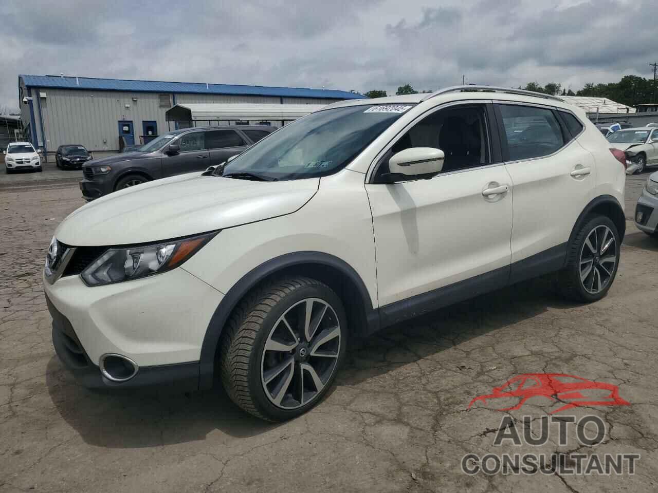 NISSAN ROGUE 2017 - JN1BJ1CR4HW115363