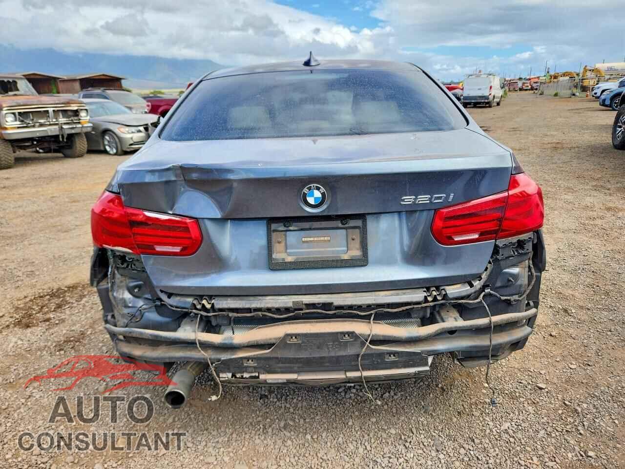 BMW 3 SERIES 2016 - WBA8E1G52GNU11051