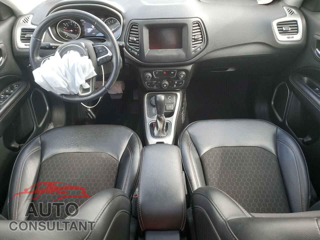 JEEP COMPASS 2020 - 3C4NJDBB9LT173581