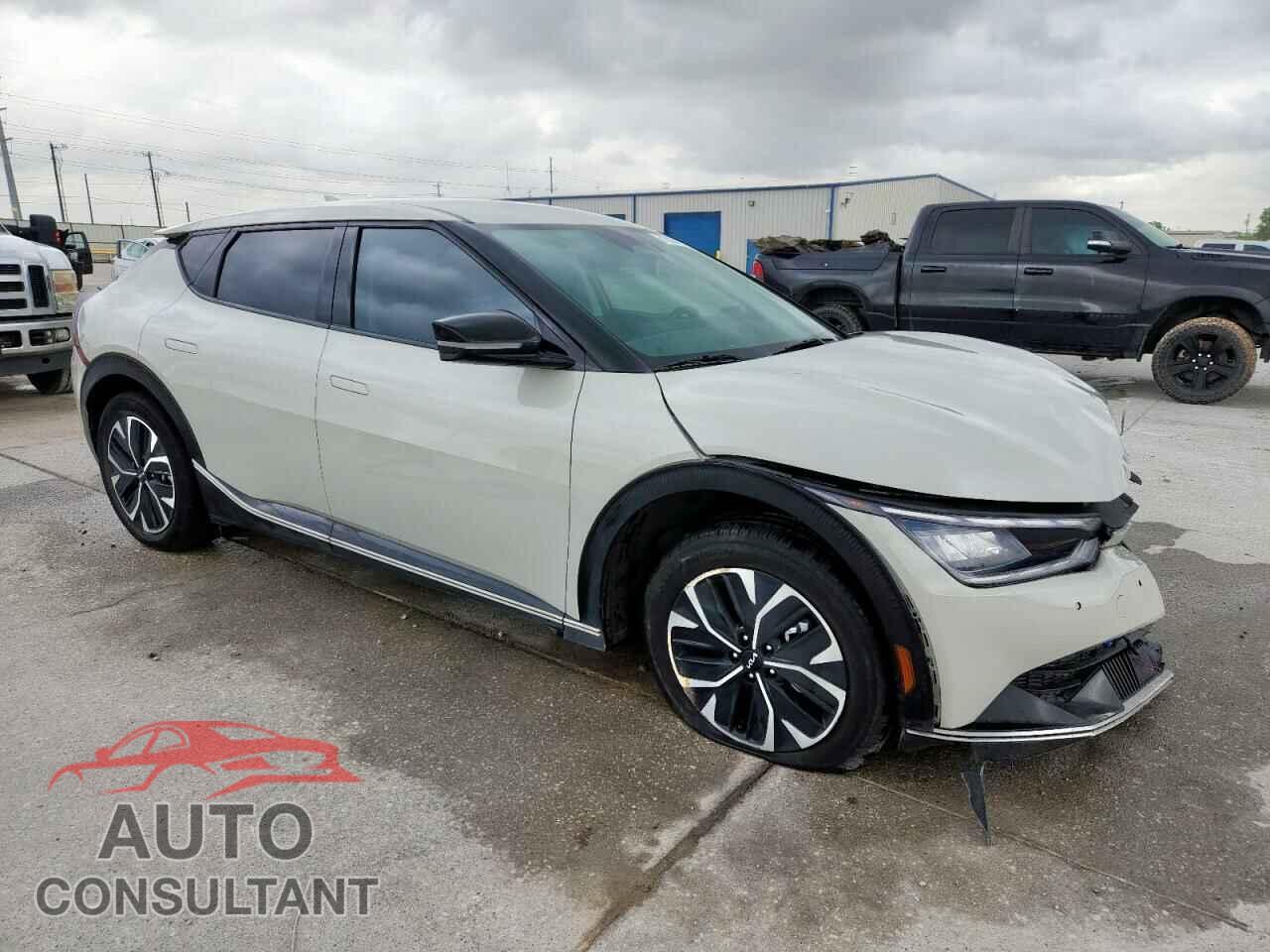 KIA EV6 LIGHT 2023 - KNDC34LA2P5091169