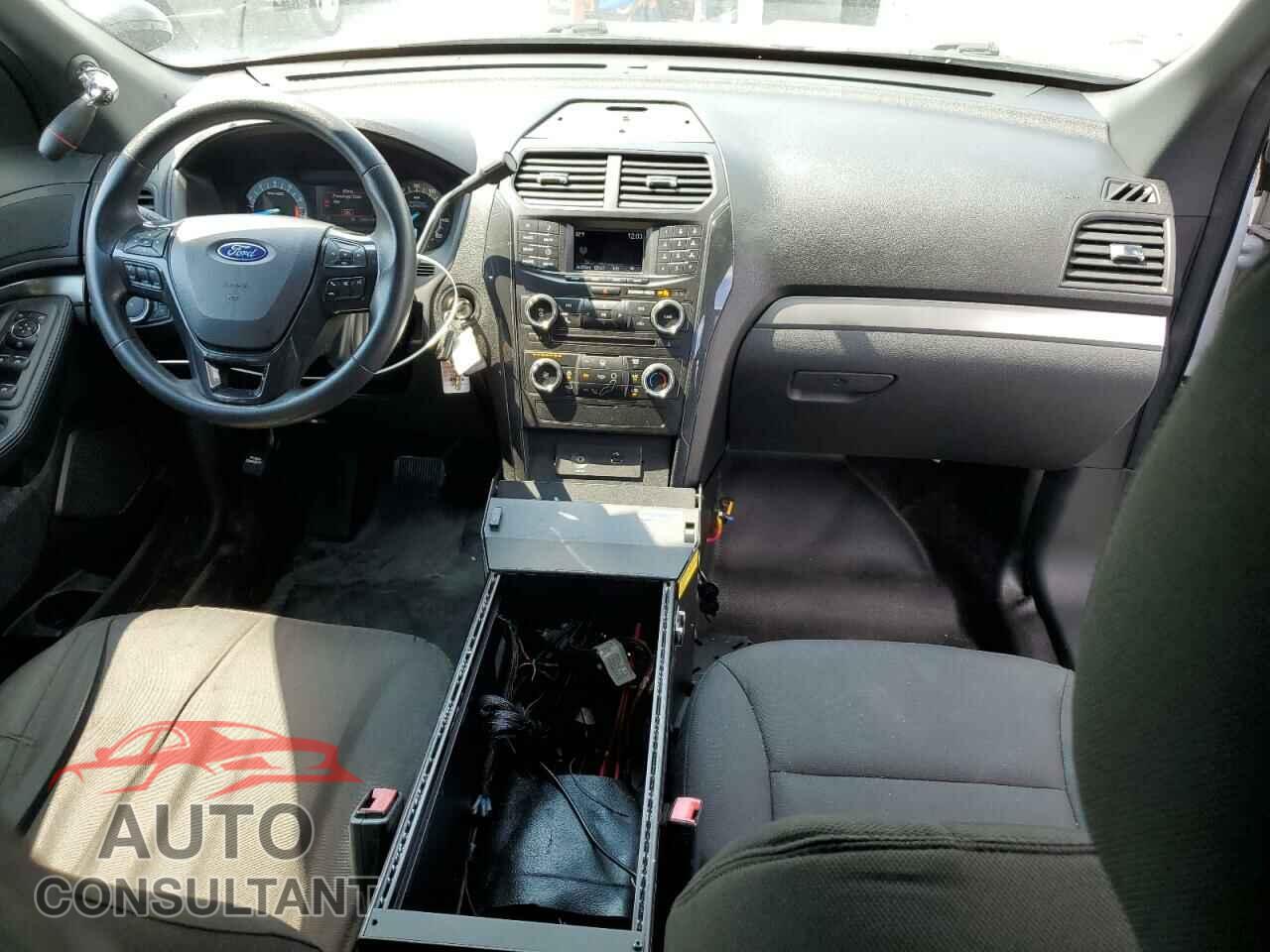 FORD EXPLORER 2017 - 1FM5K8AR5HGD58916
