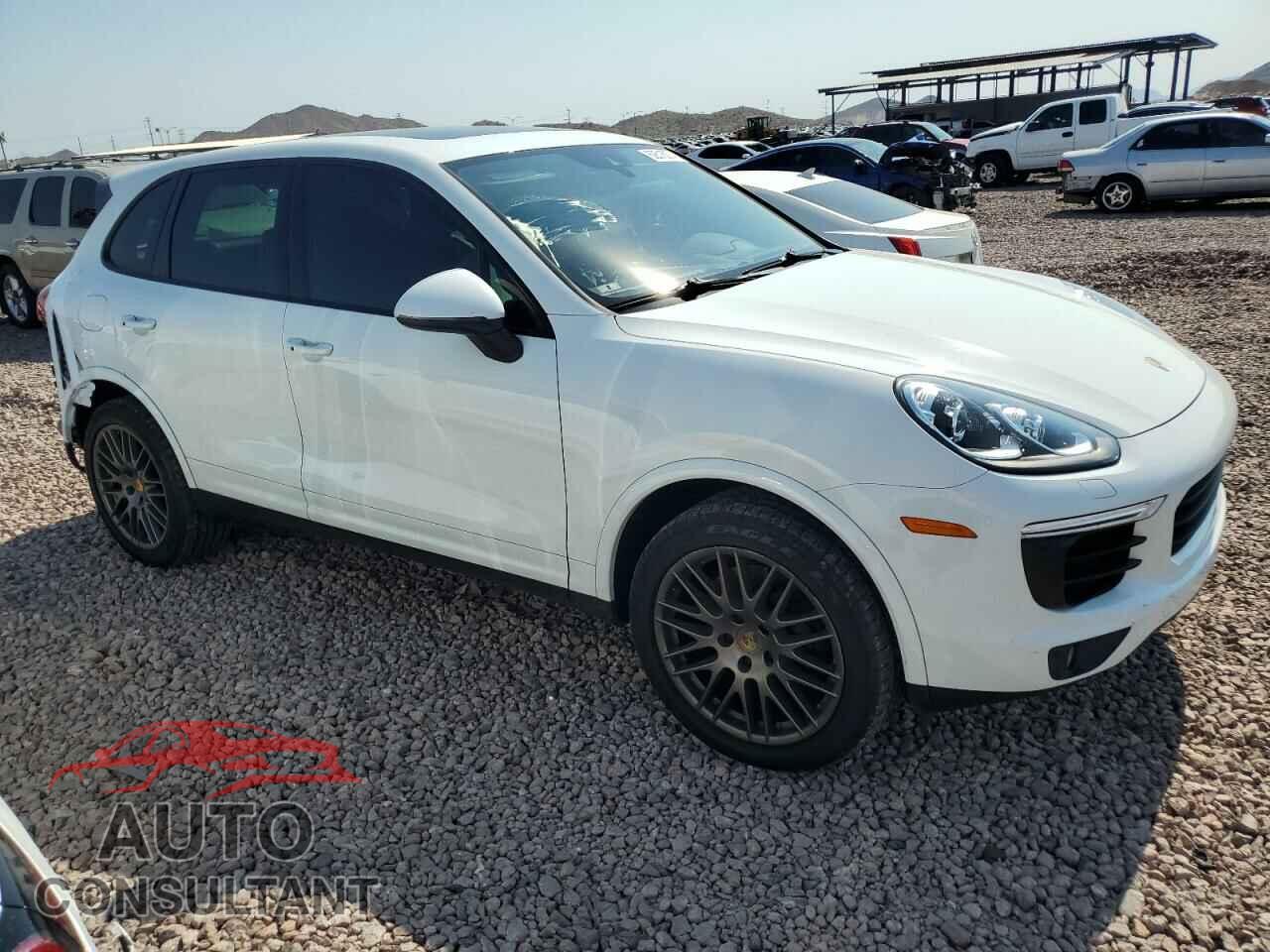 PORSCHE CAYENNE 2017 - WP1AA2A21HKA84129