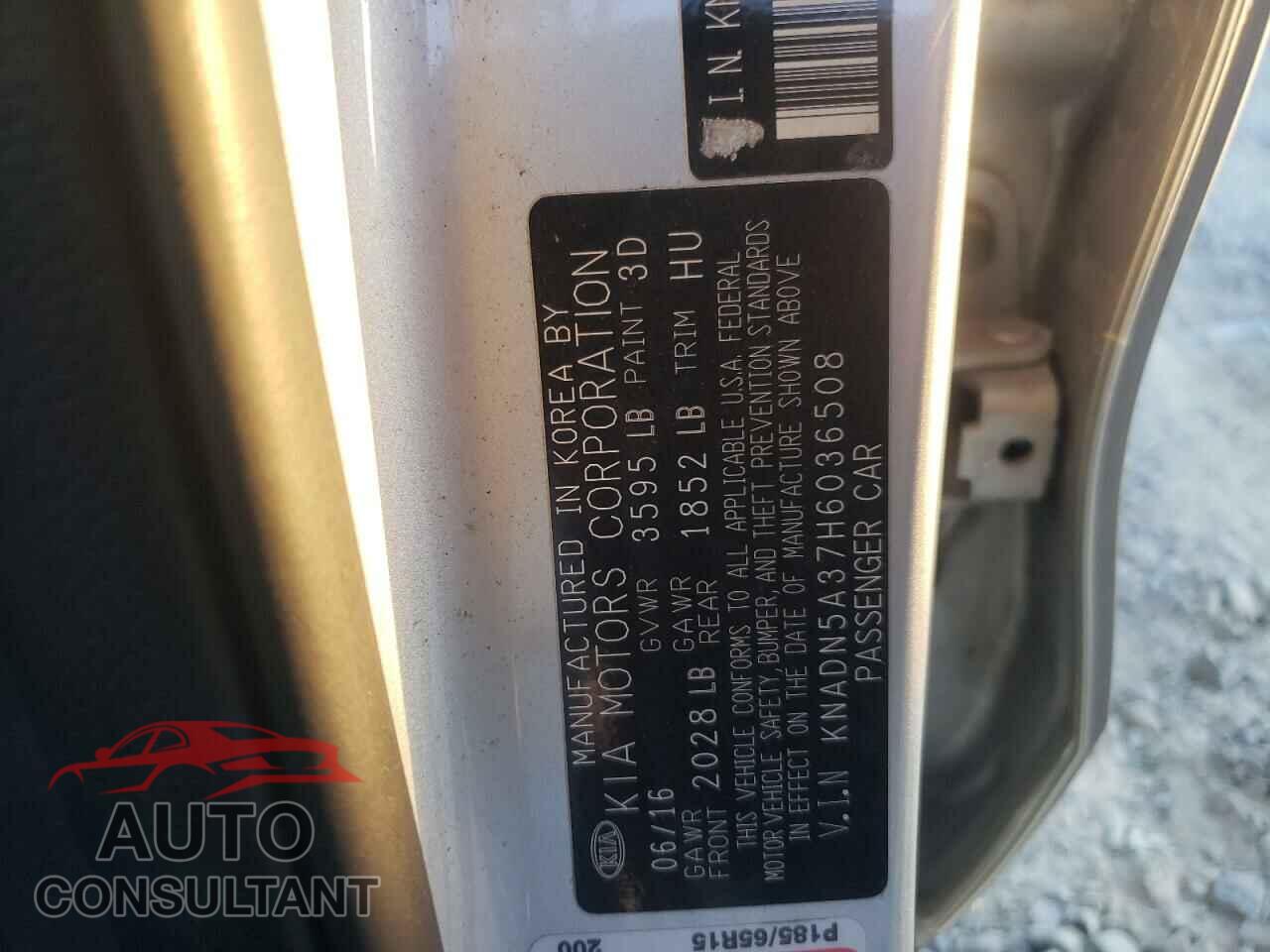 KIA RIO 2017 - KNADN5A37H6036508