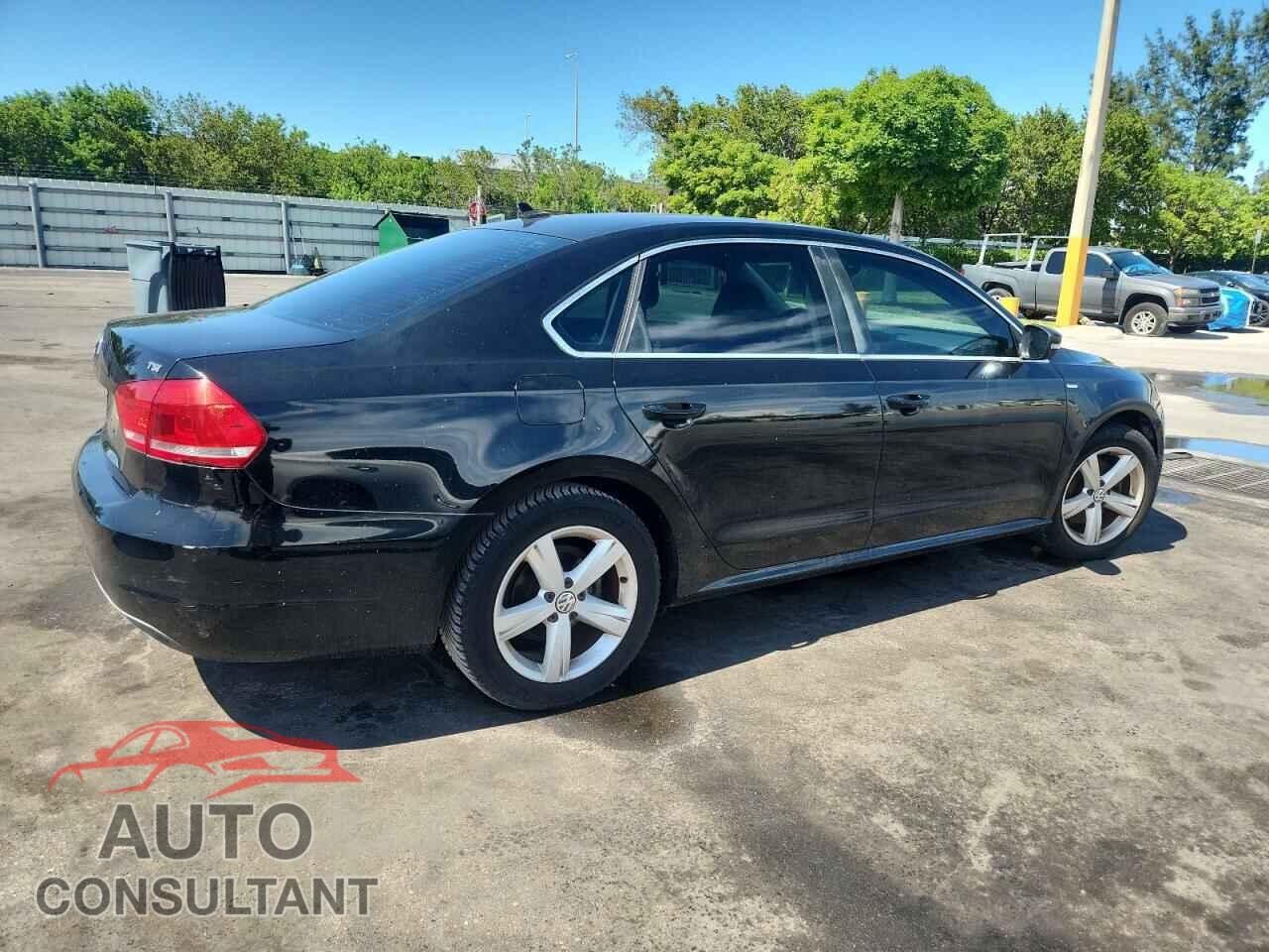 VOLKSWAGEN PASSAT 2014 - 1VWAT7A34EC040629