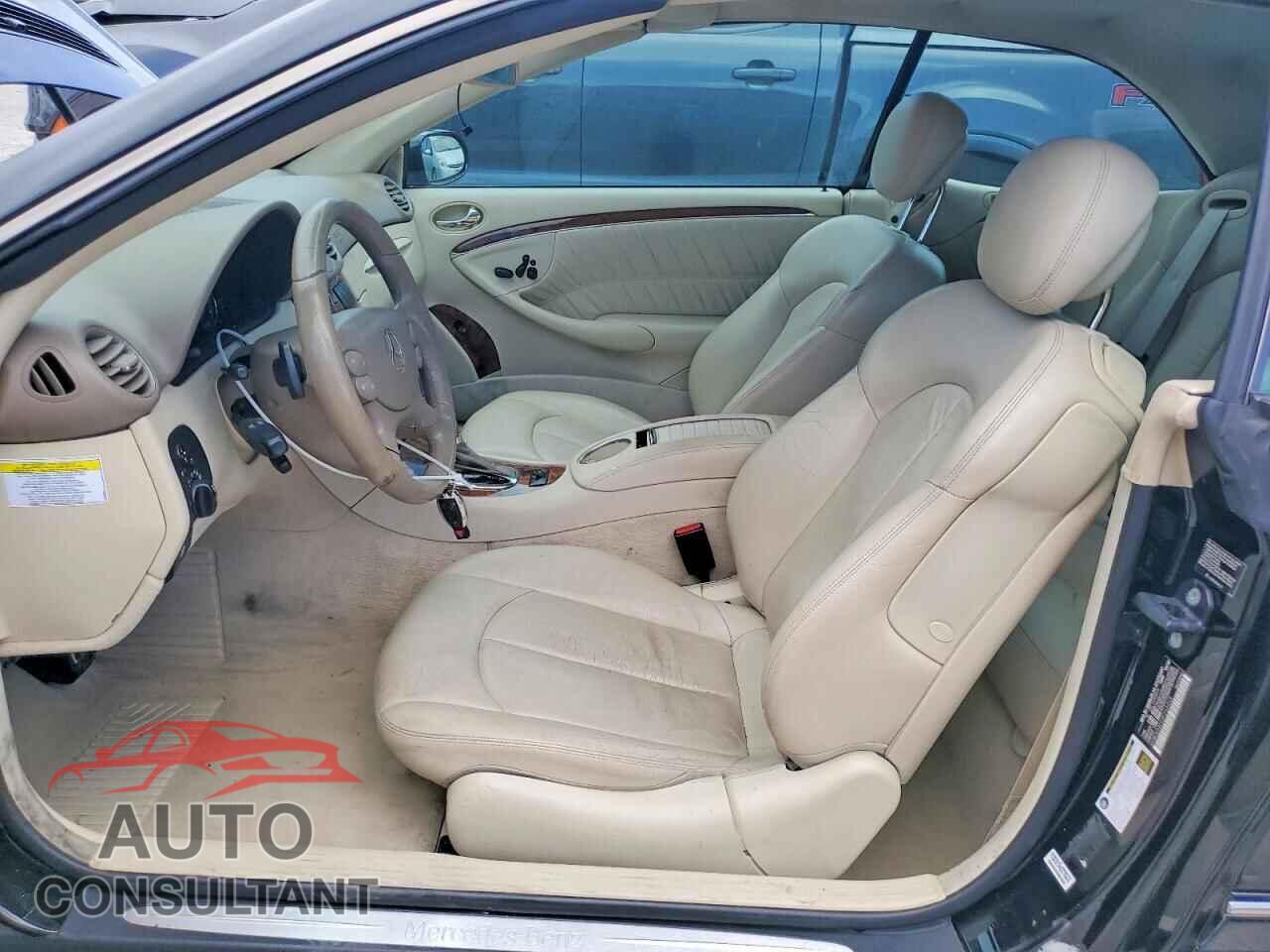 MERCEDES-BENZ CLK-CLASS 2009 - WDBTK56F09F266868