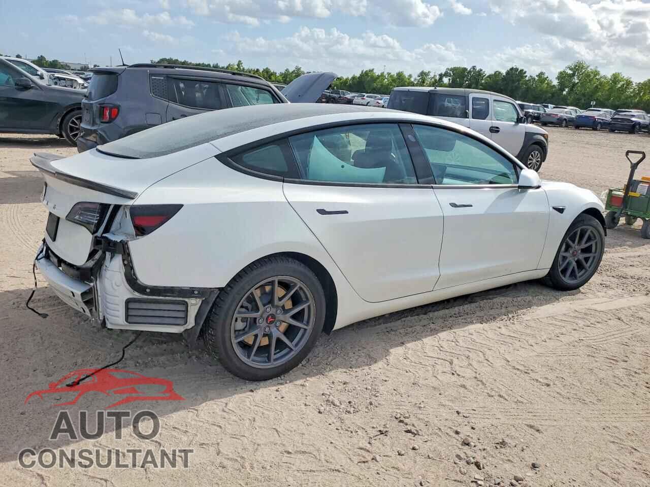 TESLA MODEL 3 2021 - 5YJ3E1EA2MF097473