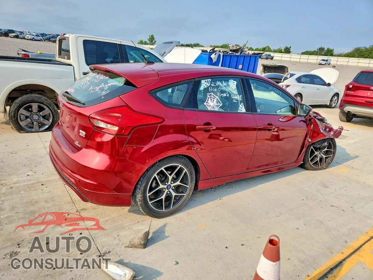 FORD FOCUS 2015 - 1FADP3K2XFL305130