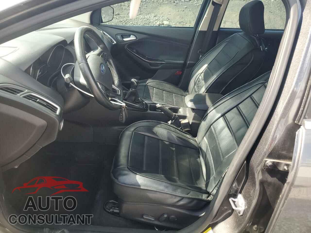 FORD FOCUS 2015 - 1FADP3N28FL239706