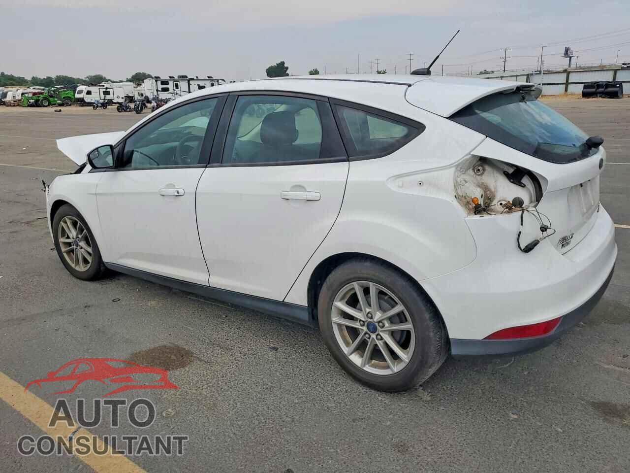 FORD FOCUS 2015 - 1FADP3K28FL220531