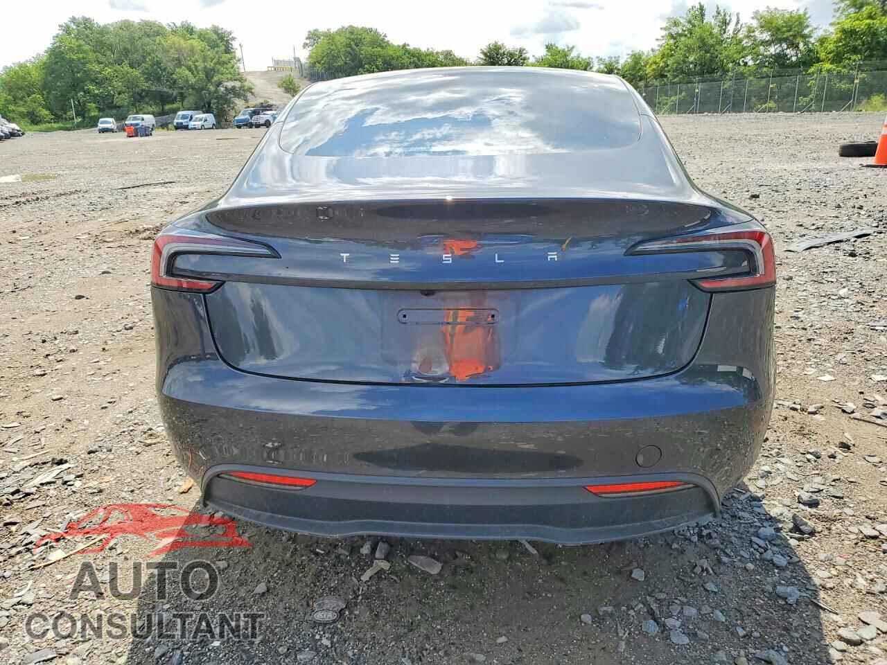 TESLA MODEL 3 2024 - 5YJ3E1EA9RF867983
