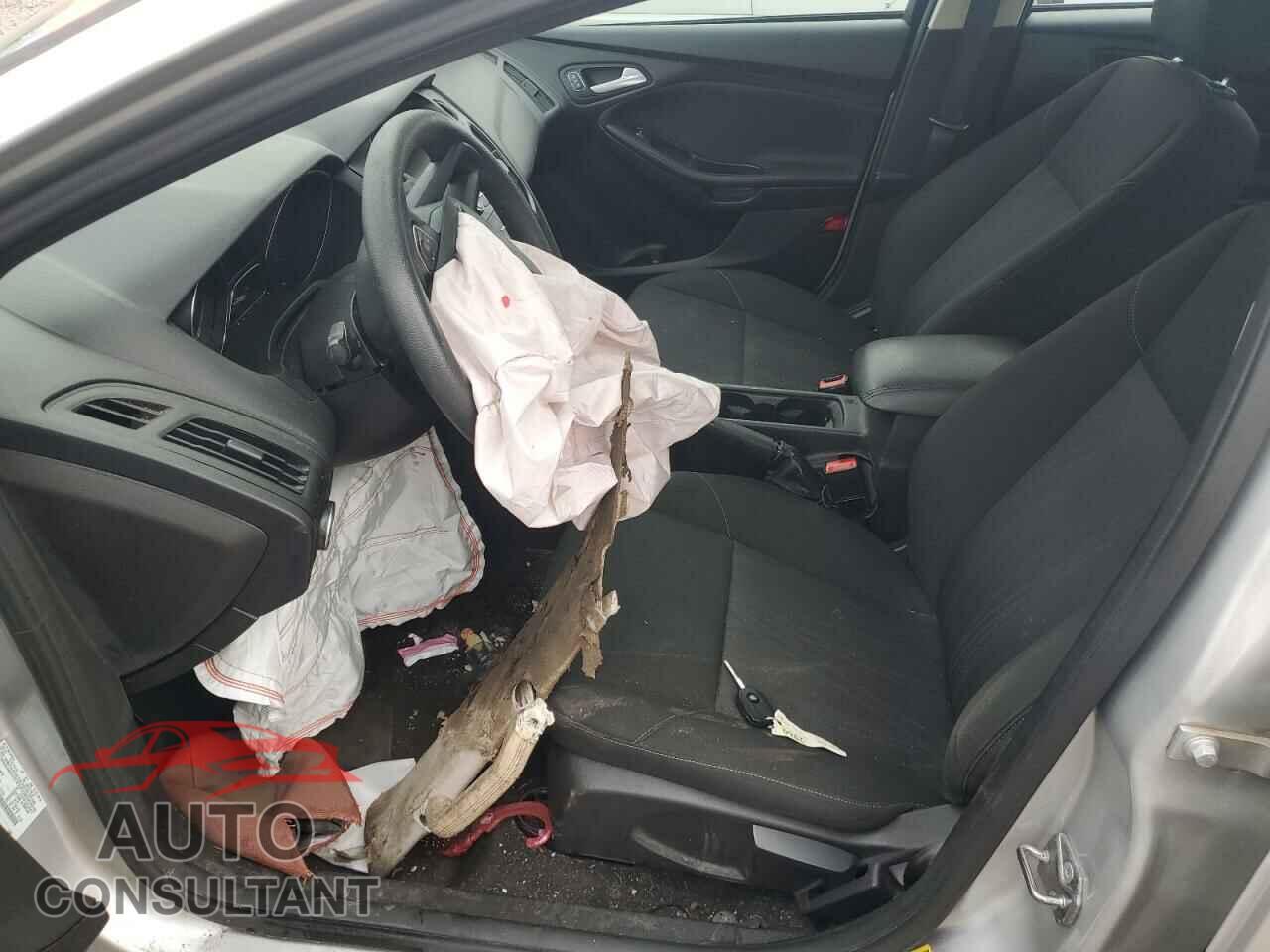 FORD FOCUS 2015 - 1FADP3F22FL289810