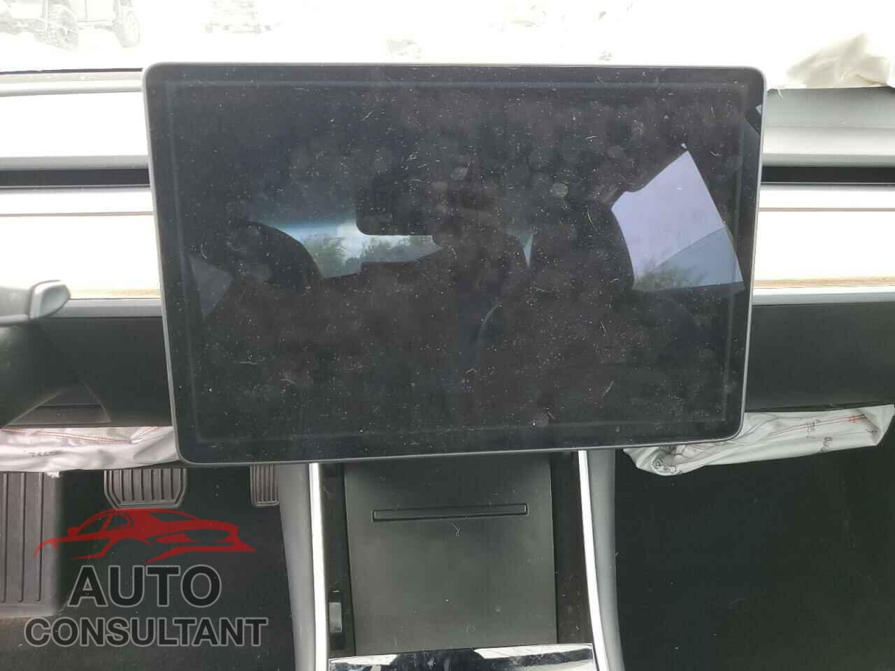 TESLA MODEL 3 2018 - 5YJ3E1EA6JF030371