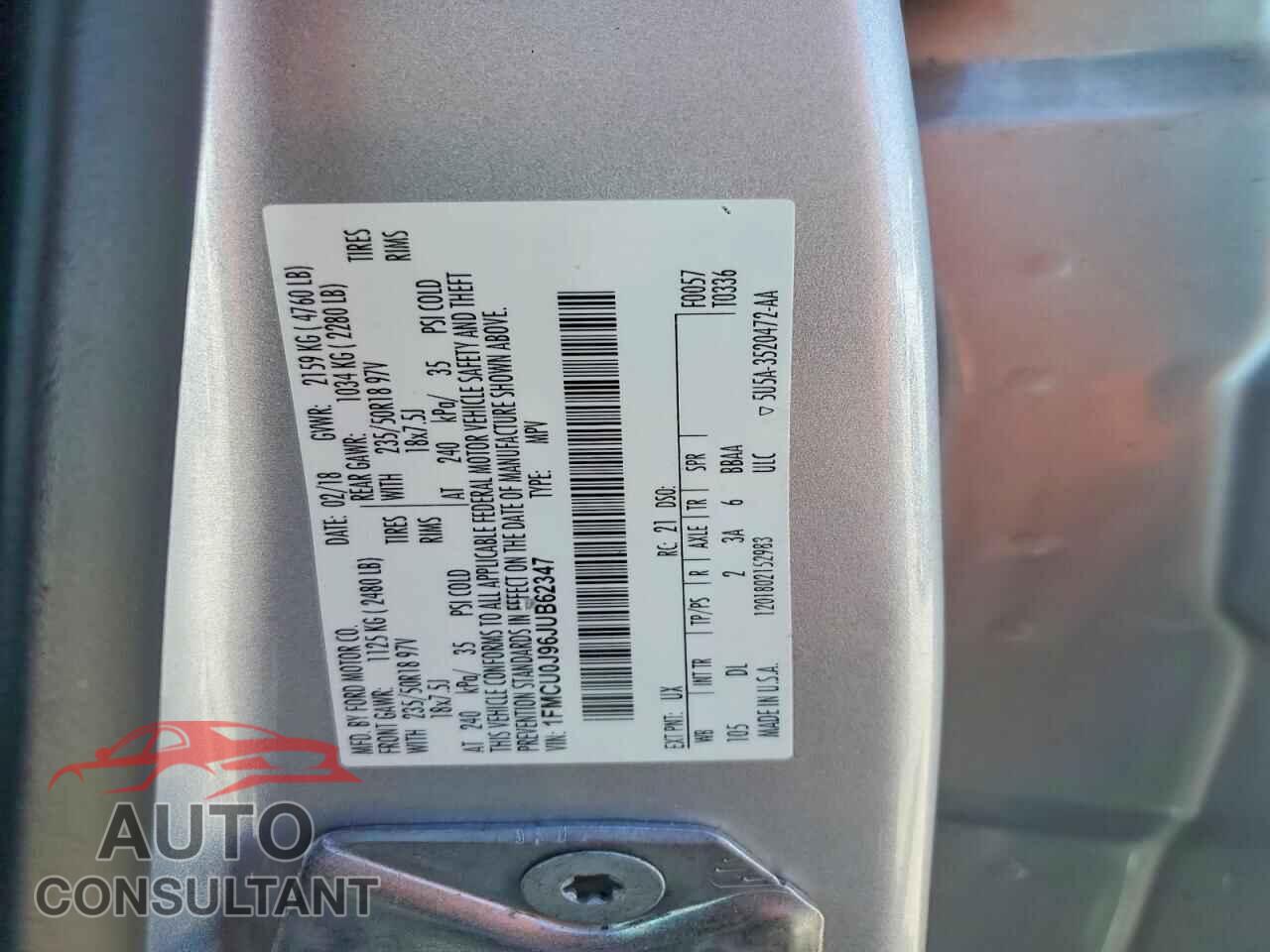 FORD ESCAPE 2018 - 1FMCU0J96JUB62347