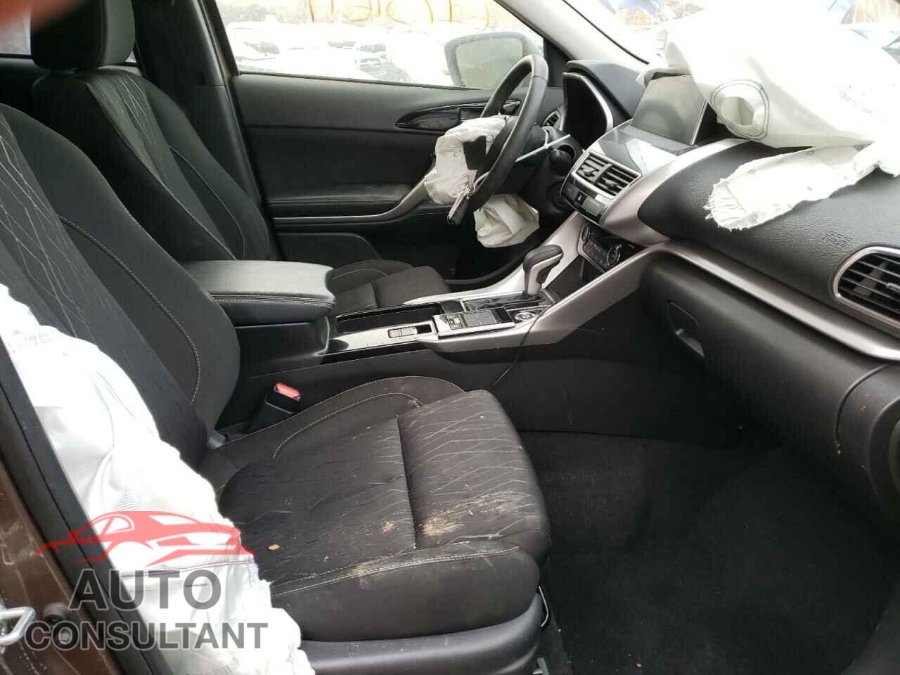 MITSUBISHI ECLIPSE 2018 - JA4AT5AAXJZ043378