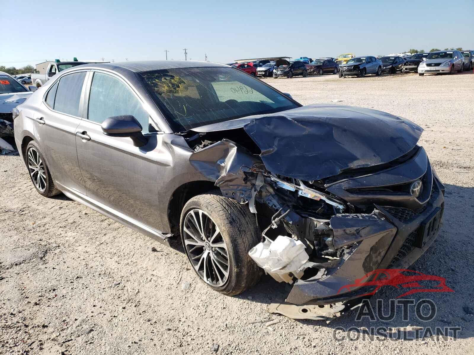 TOYOTA CAMRY 2018 - 4T1B11HK9JU583188