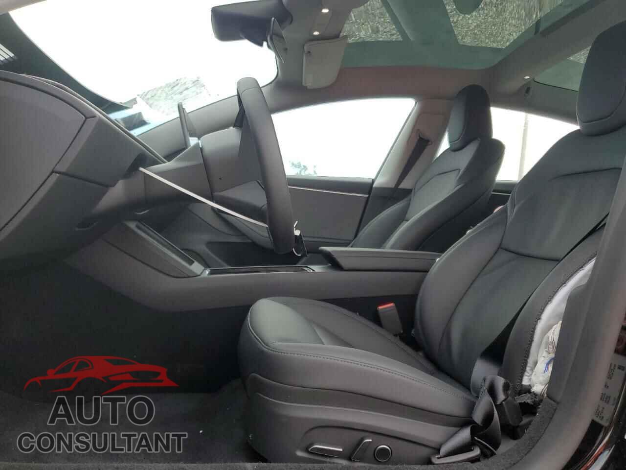 TESLA MODEL 3 2025 - 5YJ3E1EA8SF021656