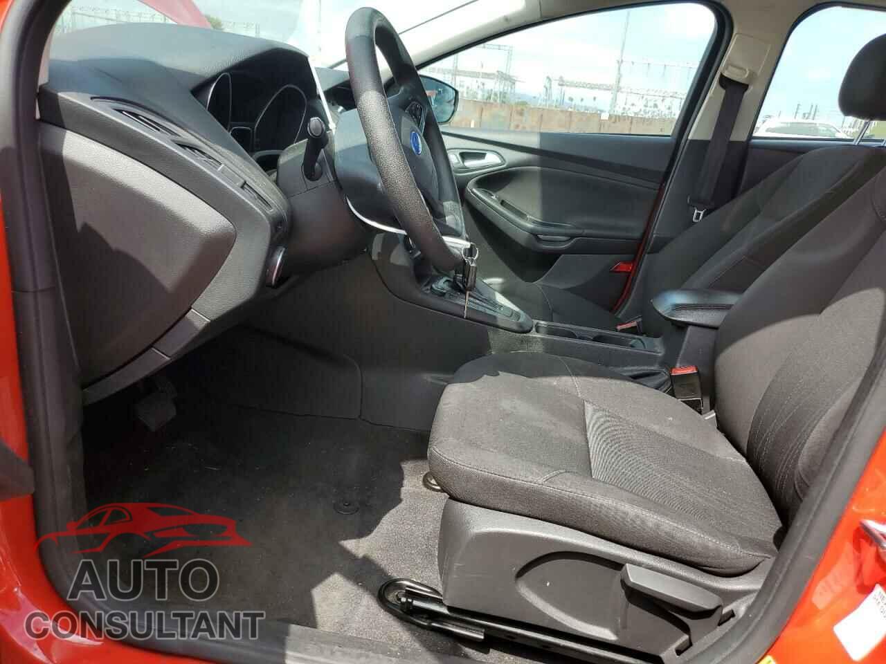 FORD FOCUS 2015 - 1FADP3F20FL203765