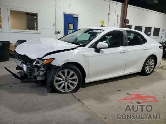TOYOTA CAMRY 2018 - 4T1B11HK6JU594309