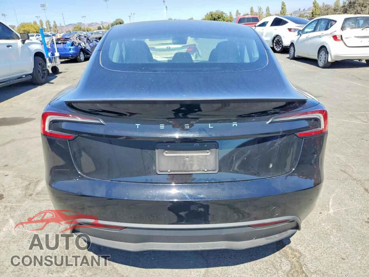 TESLA MODEL 3 2024 - 5YJ3E1EA8RF864993