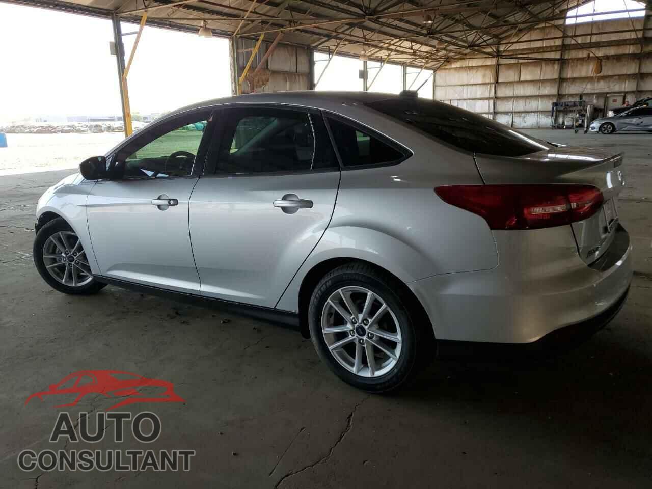 FORD FOCUS 2015 - 1FADP3F20FL232196