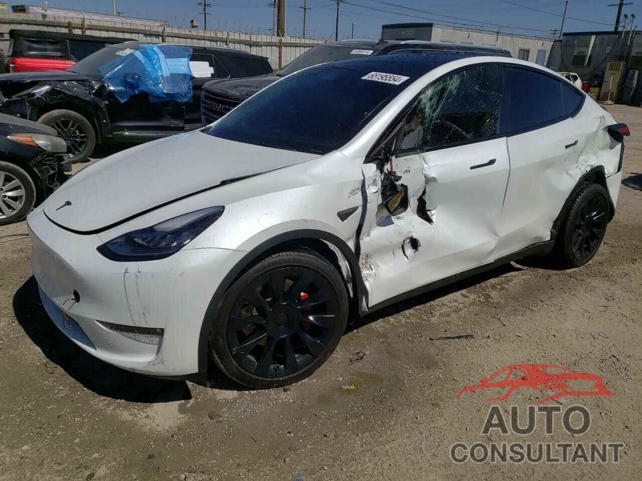 TESLA MODEL Y 2023 - 7SAYGAEE4PF586922