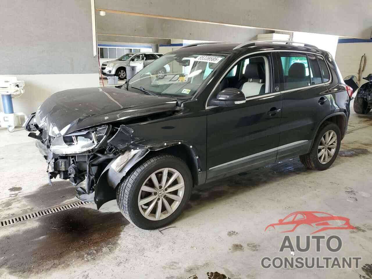 VOLKSWAGEN TIGUAN 2017 - WVGSV7AX7HW509473