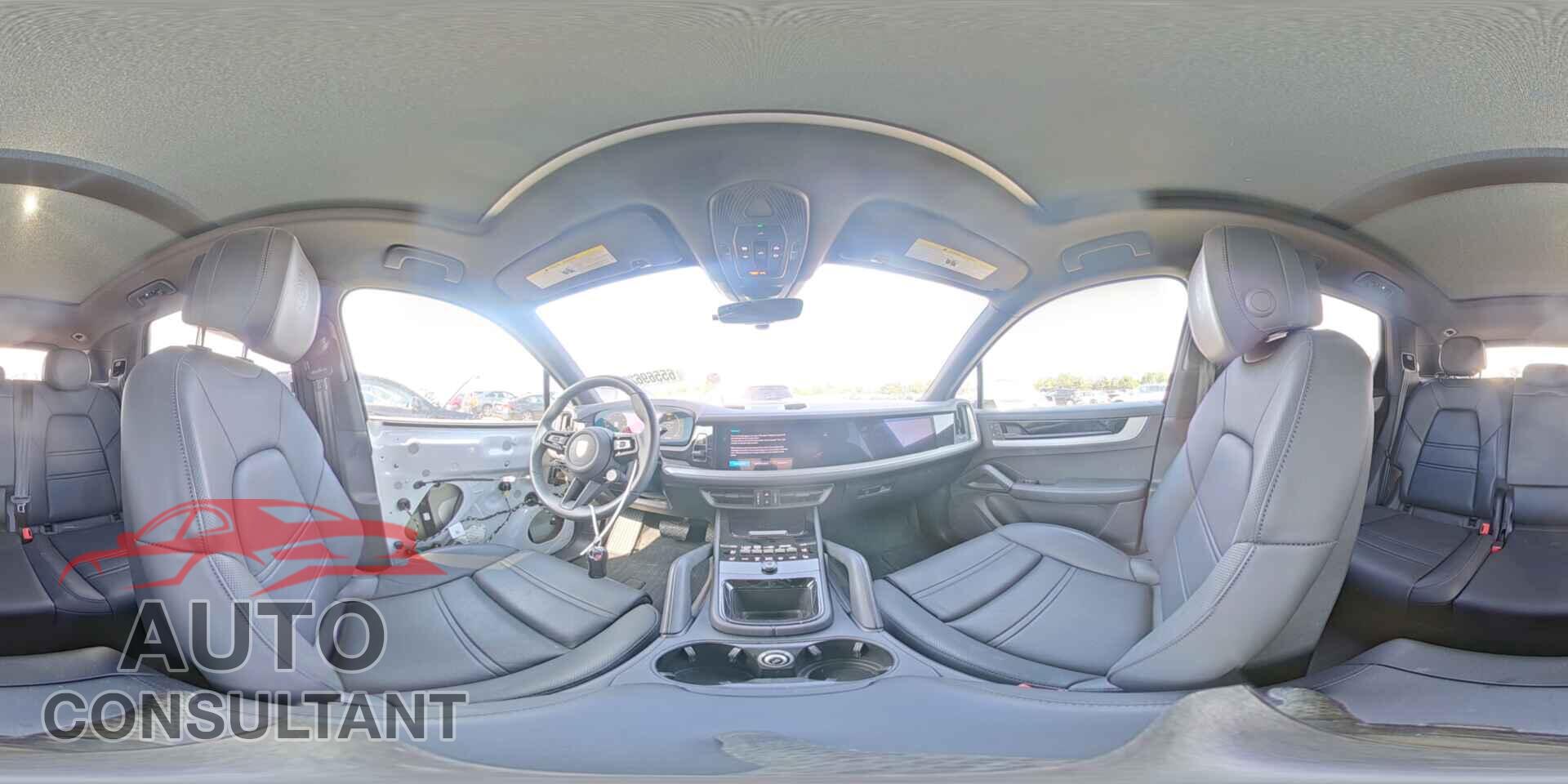 PORSCHE CAYENNE 2024 - WP1AA2AY1RDA10722
