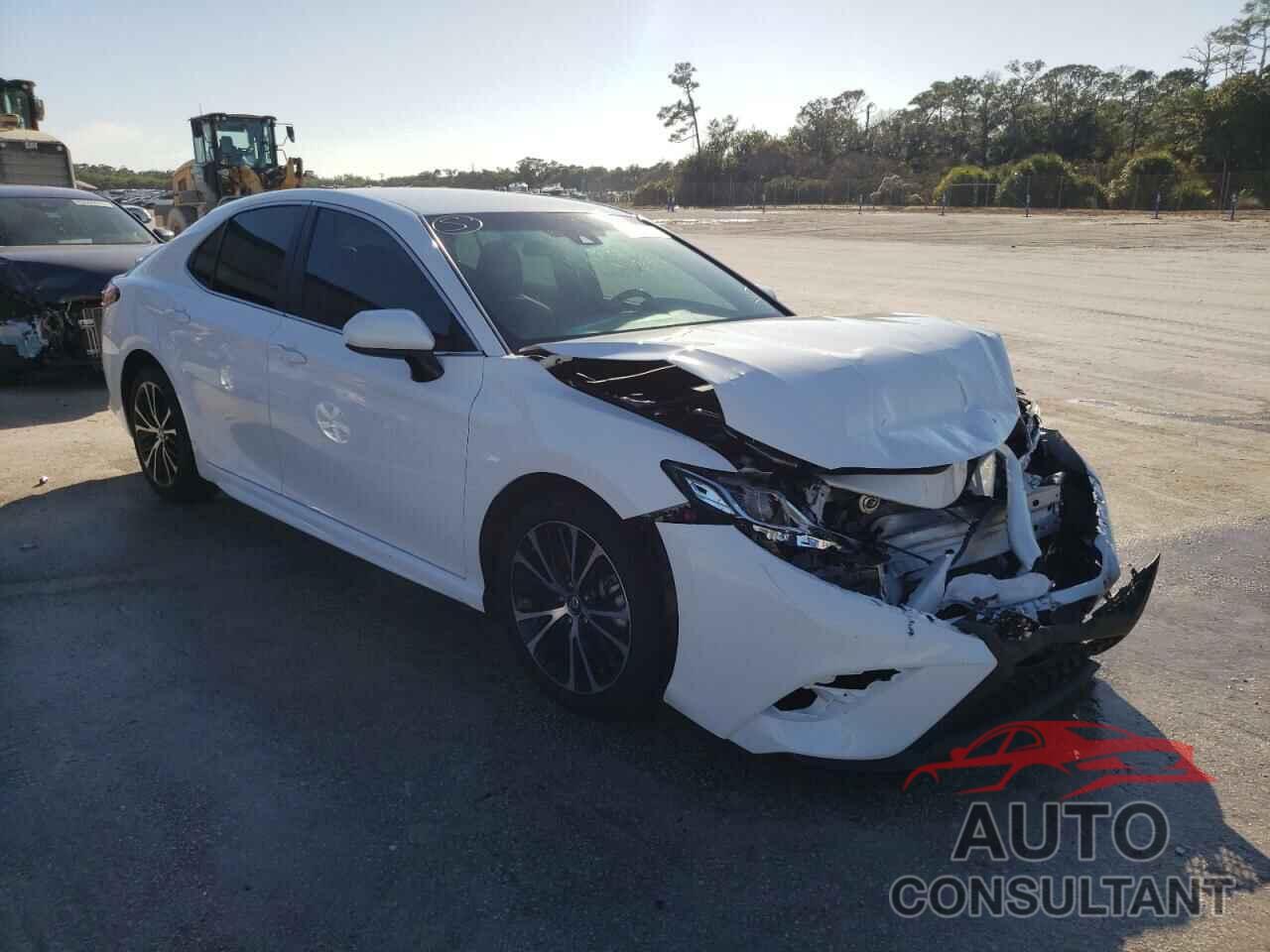 TOYOTA CAMRY 2018 - 4T1B11HK6JU629821