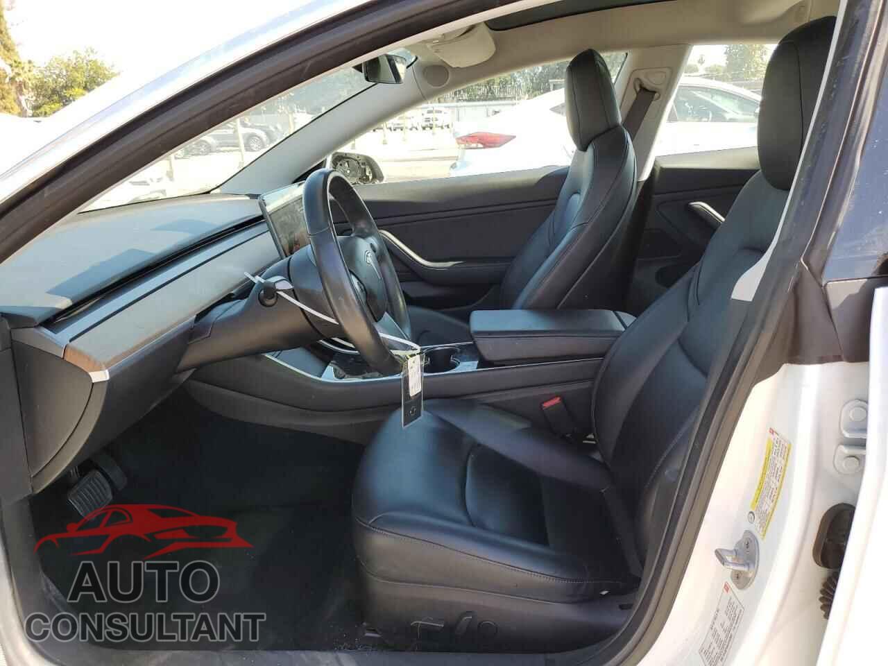 TESLA MODEL 3 2018 - 5YJ3E1EA4JF052997