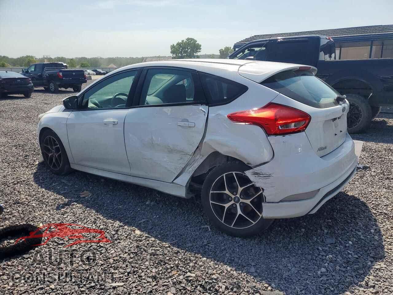 FORD FOCUS 2015 - 1FADP3K25FL314558