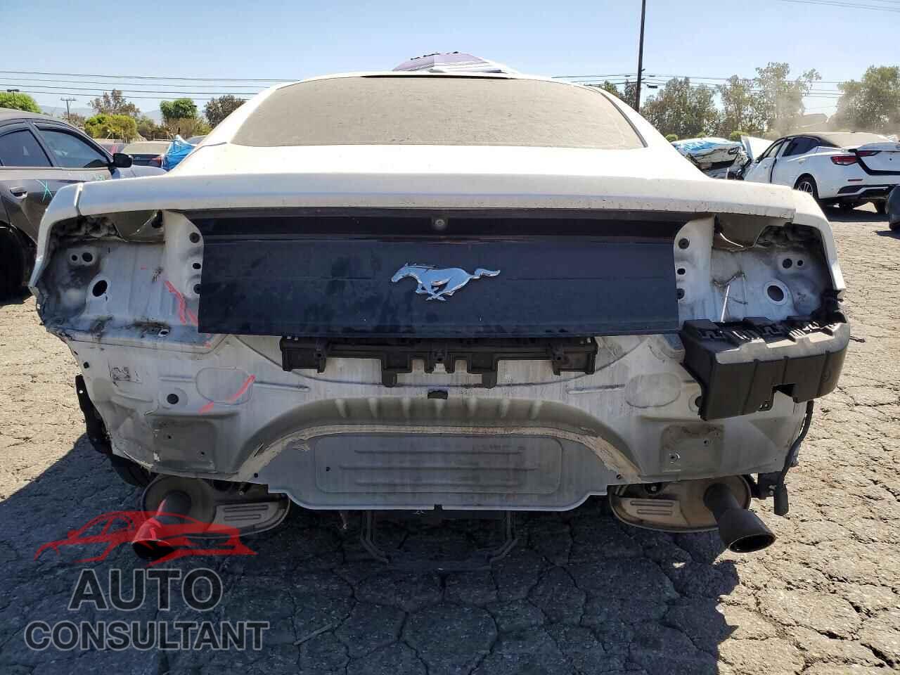 FORD MUSTANG 2019 - 1FA6P8TH2K5118830